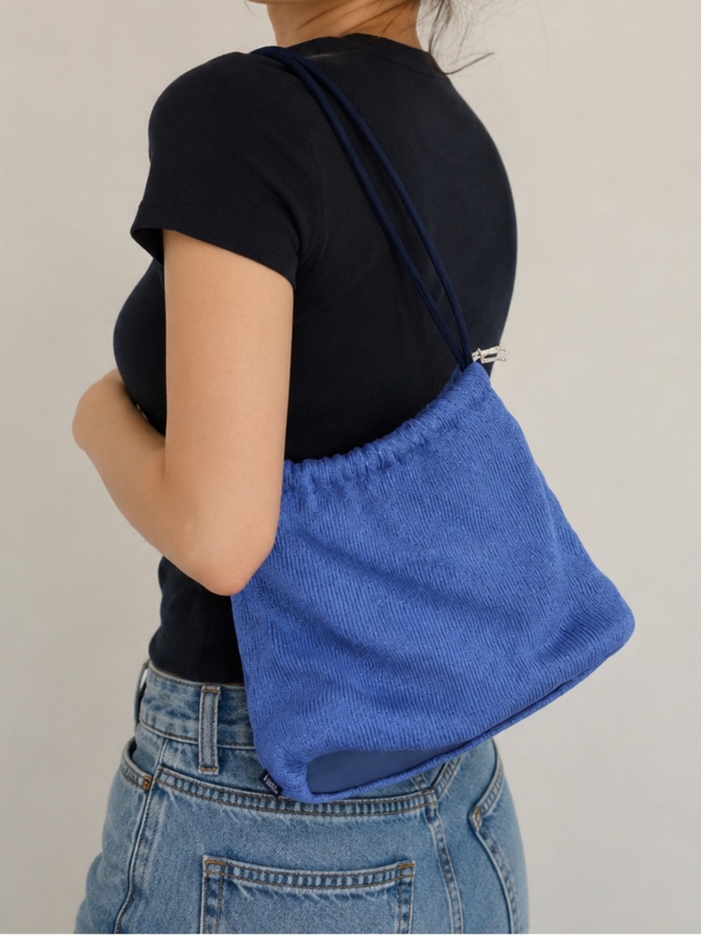 The Sak Elliott Lucca Blue Knit Shoulder Bag Double Strap Magnetic Closure